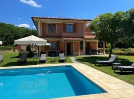 Villa in Tuscany with Private Pool & Views
