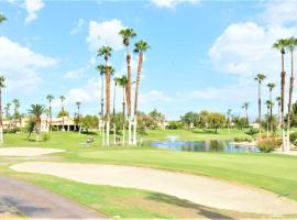 Desert Princess Townhouse Retreat, hotel in Cathedral City