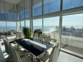 Exclusive Penthouse Rental in front of Playa Brava