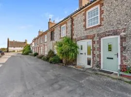 Seven Space - Pilgrims Rest, Cottage in Bacton