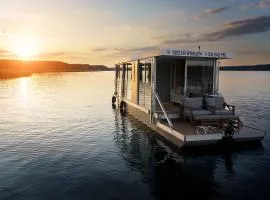 Houseboat Villa Marina- domek na wodzie