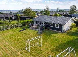 Holiday Home Gudrun - 250m from the sea by Interhome, hotel i Faaborg