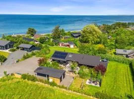Holiday Home Tuulikki - 100m from the sea by Interhome