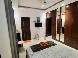 Room lux in the premium apartments Black Orchid