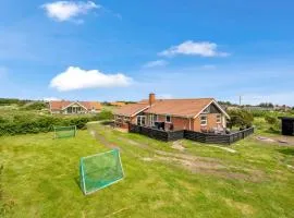 Holiday Home Elviira - 600m from the sea by Interhome