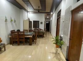 Srinivasa Homestay By YatriMap, ubytování v soukromí v destinaci Rišikéš