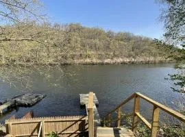 Lake Zoar Cabin