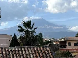 Modica house with a view of Etna