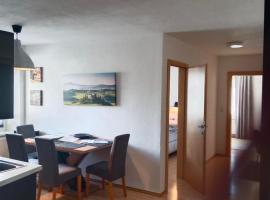 2-3 Personen Apartment mit Bergblick, Hotel in Landeck