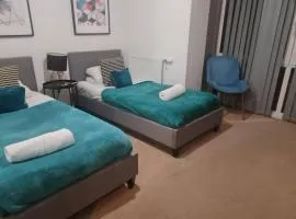 Central 4 Bedroom House with Parking