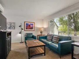 Downtown Cozy Home Base - Purple Sage 8