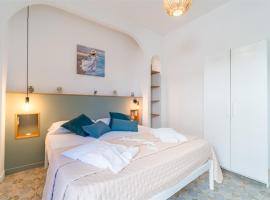 Verde Mare, appartamento in centro a Marina vicino alla spiaggia, hotel in Marina di Ragusa