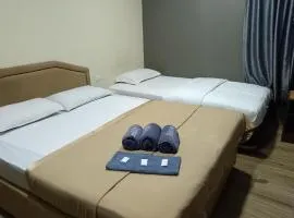 S3 Golden Hotel