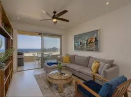 Arch Views, 2 Pools, Gym, Stylish, 2BD, Sleeps 6