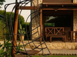 KEIKI Complejo Caba&ntilde;as, hotel com piscina em La Porte&ntilde;a