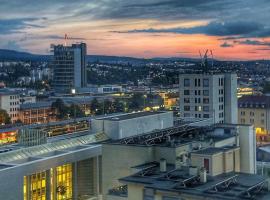 Penthouse Apartment Zentral mit Goldstadtblick, hotel v destinaci Pforzheim
