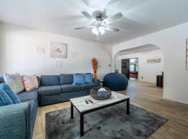 The Family Friendly Funhouse, hotel em Phoenix