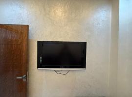 3 bedroom apartment with living room and terrace 90metre、エル・ハーフラのホテル