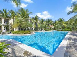 Palma Serena Condo, Resort Pools & Near Coco Beach, hotel em Coco