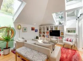 Pet-Friendly Minneapolis Studio Walk to Lake!