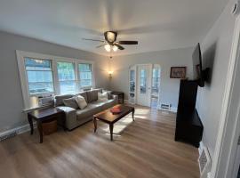 Beach town bungalow, bungalow en Sheboygan