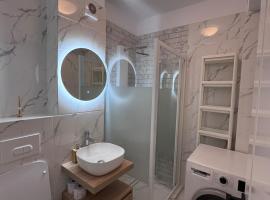 A piece from heaven, hotel v Bukurešti