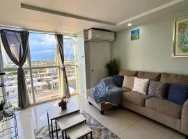 CASA PORS Beach Front Apartment with security, pool &jacuzzi