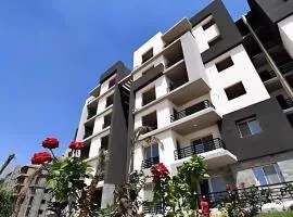 Spacious 2BR Apt 2BA Gated Community