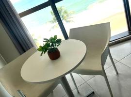 Refúgio do Mar 705 - Condomínio Edifício Ritz Suítes Home Service, hotel en Maceió