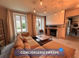 Maison familiale climatisée, jardin cinema et jeux, ξενοδοχείο σε Épisy