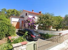 Apartments with parking space Artatore, Losinj - 24890, hotel sa Cunski