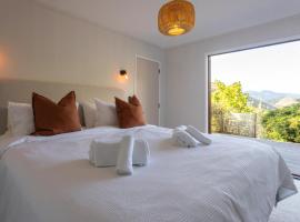 Hideaway, close to nature in serene countryside, hotel com banheiras de hidromassagem em Thorpe