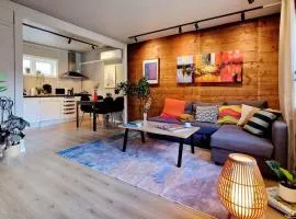 Historic townhouse - 2 baths 3 floors 100 percent charm