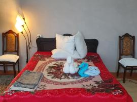 Cozy Home, δωμάτιο σε οικογενειακή κατοικία σε Ozurgetʼi