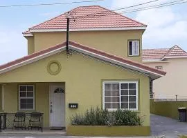 Cozy Retreat in Gated Portmore Country Club