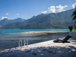 Annecy LakeLodge Lakeside Modern 7 bedroom Retreat