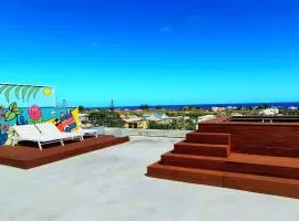 Superbe appartement avec vue mer et montagnes.