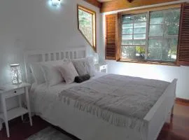 Bunya 4 Bedroom at On Burgum Pond Cottages