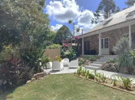 2 Bedroom Cottage with Private Garden