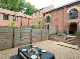 7 Swan Court