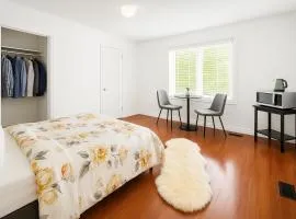 Luxurious Detached Master BR