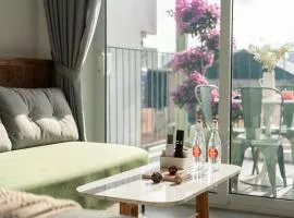 Skyline Villa - Urban Oasis Near Local Street Food - Rooftop & View