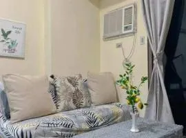 Cozy Pasay Condo with Pool Access