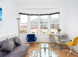 Modern 3 Bedroom Home with Parking in Southend