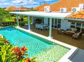 Tropical Family Villa with Pool Garden ML103