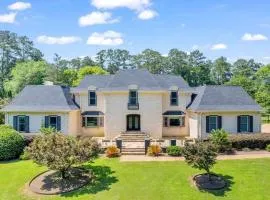 The Wexford French Chateau w Pool