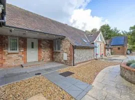 Chichester Courtyard Cottage