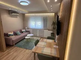 Hello One 2 Apartman