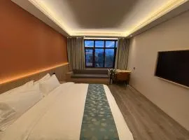 比什凯克水晶轻奢智享酒店阿拉套广场店Bishkek Crystal Luxury Smart Hotel Ala-Too Square Branch