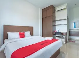 RedDoorz Plus near Kepri Mall